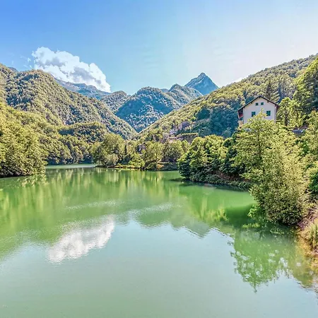 Lovely In Gioviano -lu- With Kitchen Διαμέρισμα