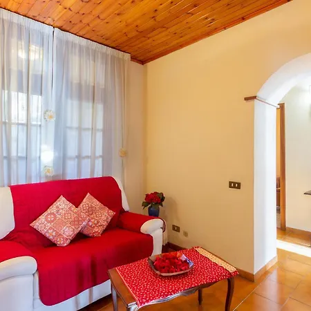Διαμέρισμα Lovely In Gioviano -lu- With Kitchen *