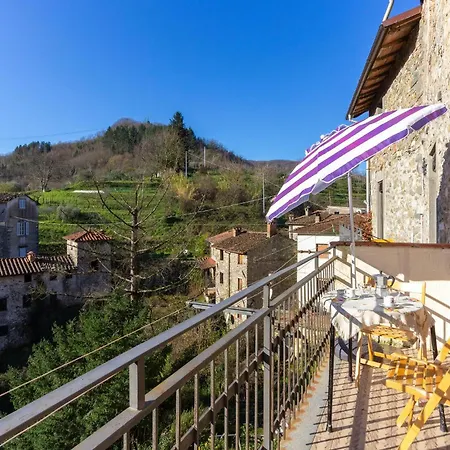 Lovely In Gioviano -lu- With Kitchen * Ghivizzano